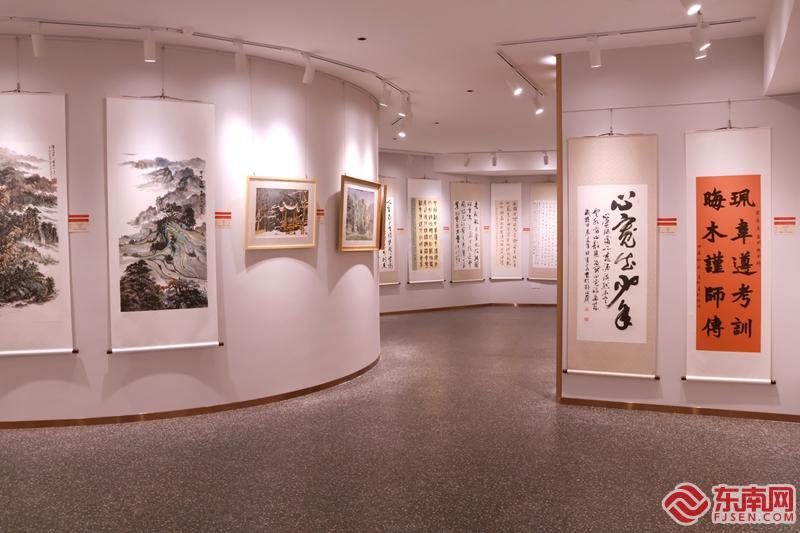 庆祝中华人民共和国成立75周年书画作品展开展