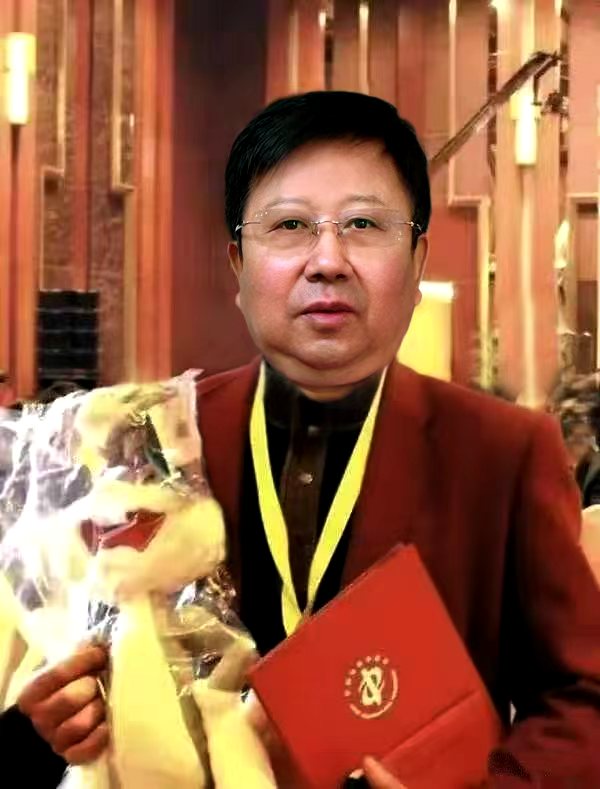 中越建交75周年“墨韵流芳 中越情长”书画展——李忠荣获金奖