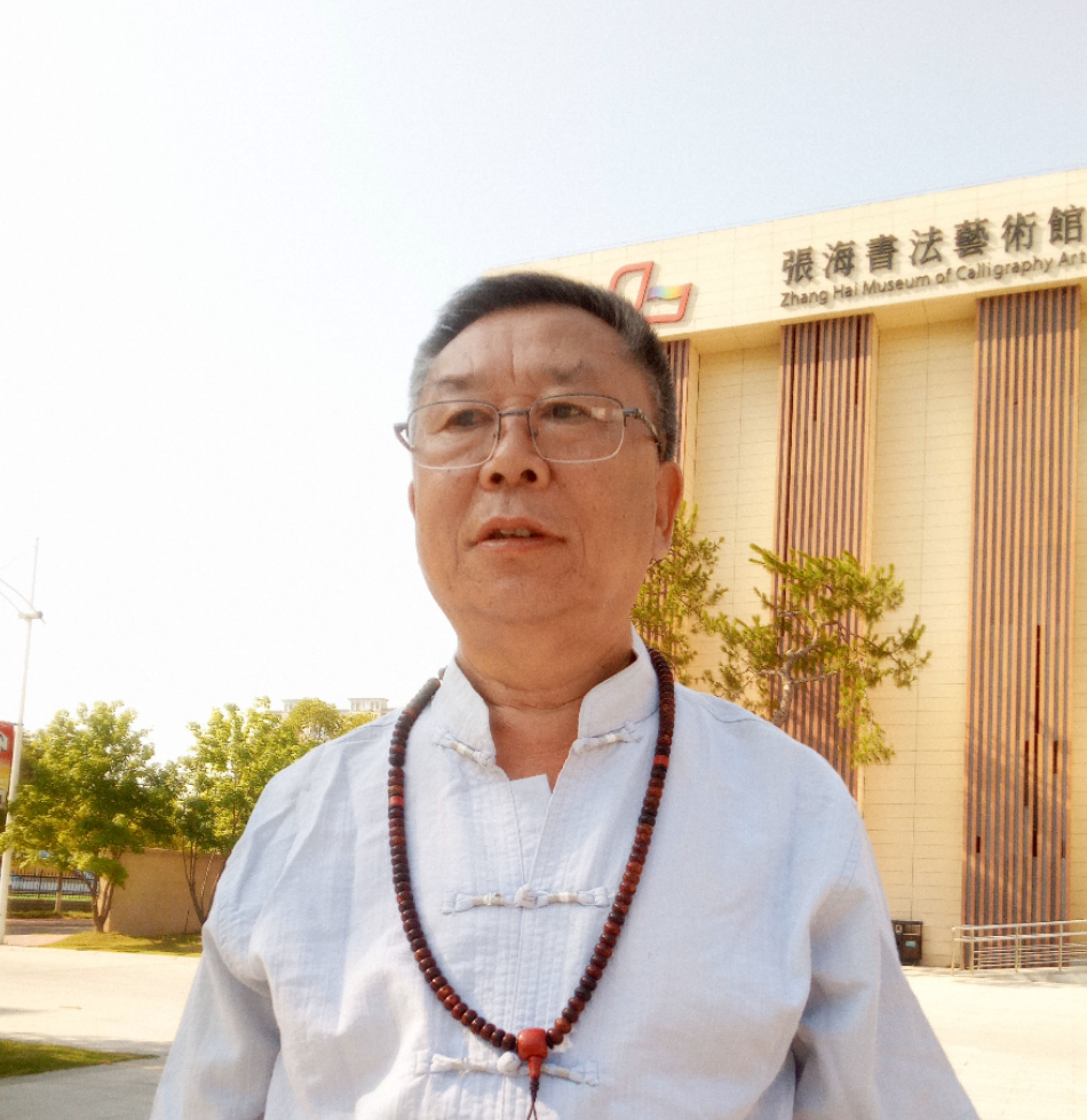 翰墨藏山河,扇底见乾坤——书法家韩灵安艺
